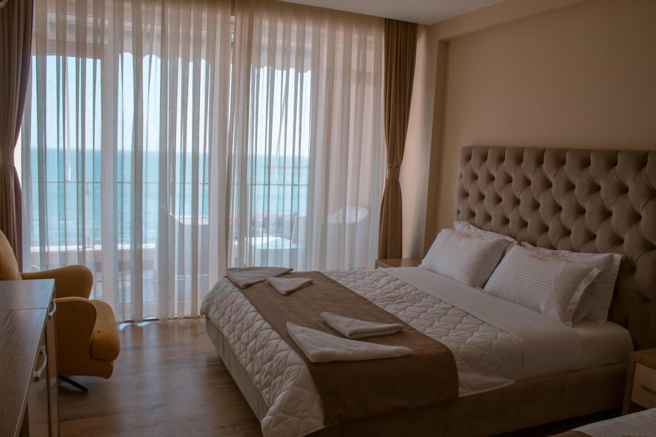 Hotel Frojd - Beach Front Resort Shëngjin Exterior foto